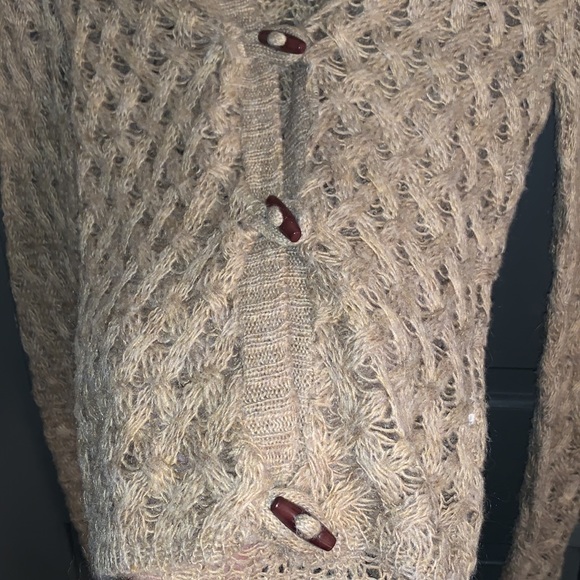Cotton emporium sweater with buttons - Picture 3 of 3